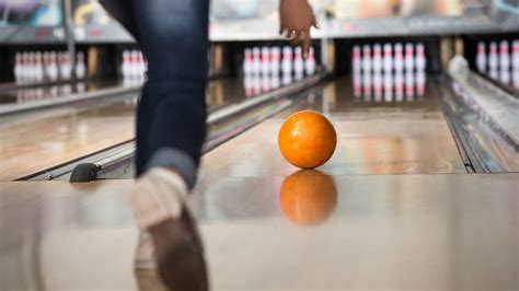 jugar bolos en barcelona|Jugar a Bolos en Barcelona 